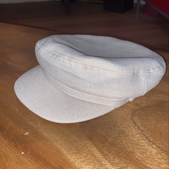white-beige newsboy cap - Picture 3 of 4